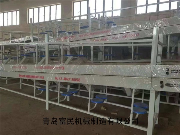 青島輸送機(jī)廠家淺談皮帶輸送機(jī)使用正確方法
